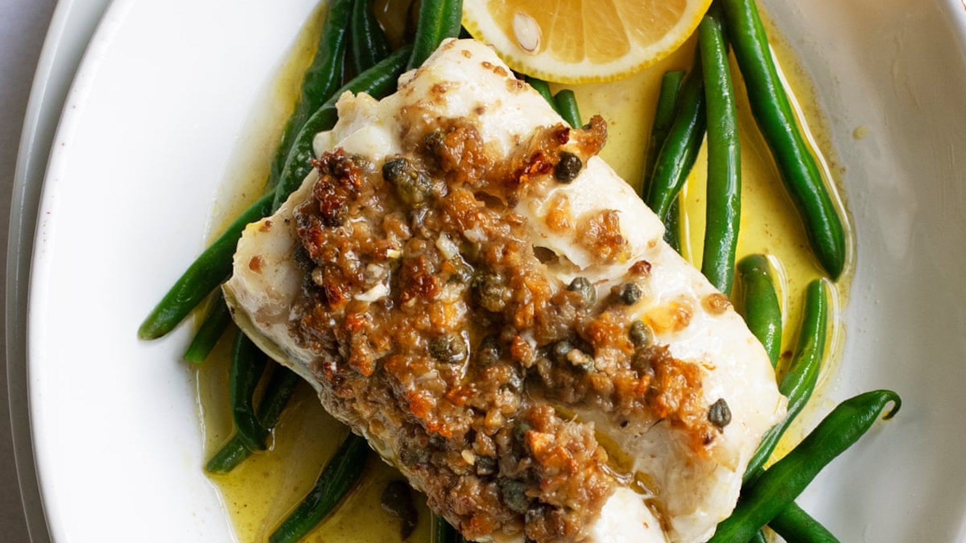 Cod with white wine, capers and samphire