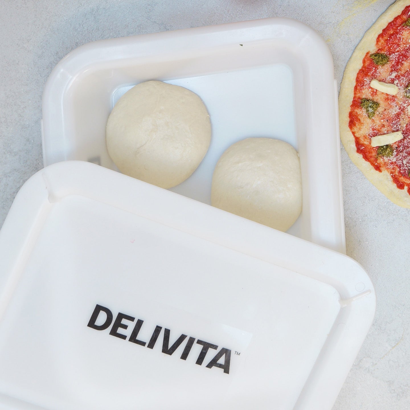 Delivita Pizza Kit With Traditional Dough Balls